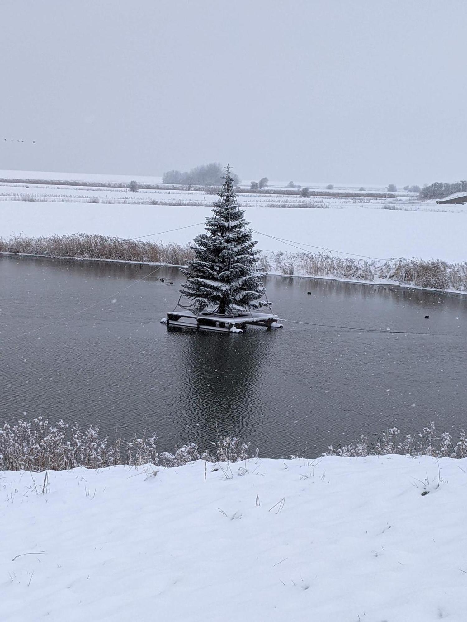 Drei-Insel-Blick Neßmersiel Bagian luar foto