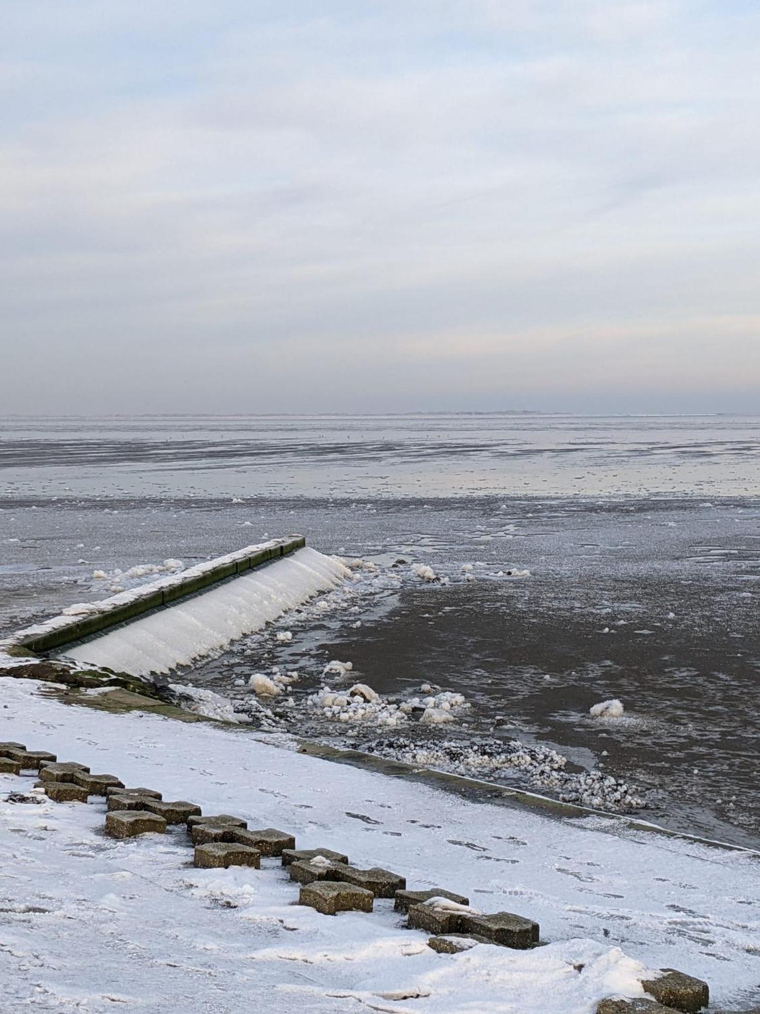 Drei-Insel-Blick Neßmersiel Bagian luar foto